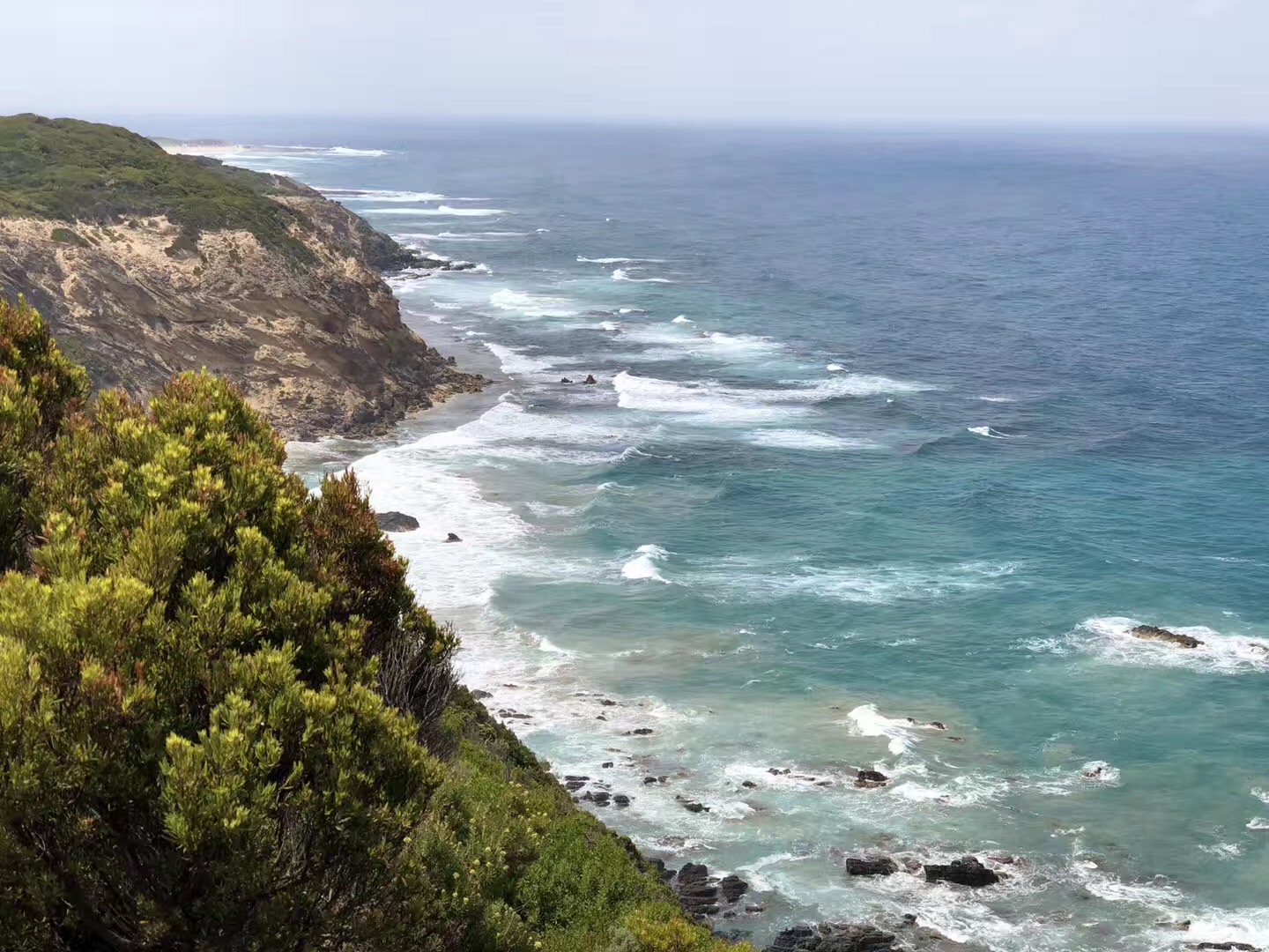 出國游玩，究竟是先辦簽證還是先訂酒店機(jī)票？